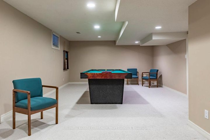 Photo 35 at 223 Briar Hill Crescent, Ancaster, Hamilton