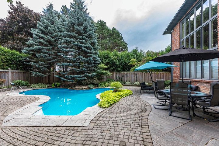 Photo 41 at 223 Briar Hill Crescent, Ancaster, Hamilton