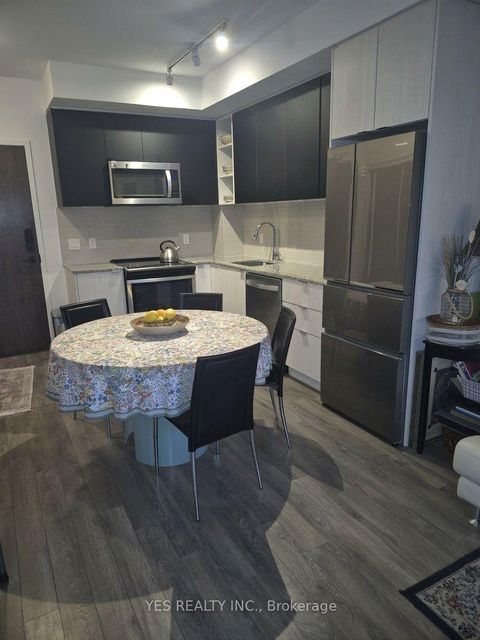 Photo 3 at 513 - 100 Eagle Rock Way, Rural Vaughan, Vaughan