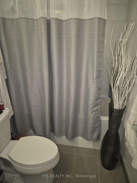 Photo 6 at 513 - 100 Eagle Rock Way, Rural Vaughan, Vaughan