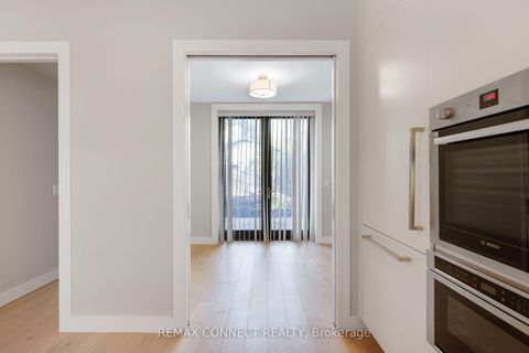 Photo 11 at 16 Rosemount Avenue, Wychwood, Toronto