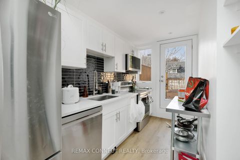 Photo 38 at 16 Rosemount Avenue, Wychwood, Toronto
