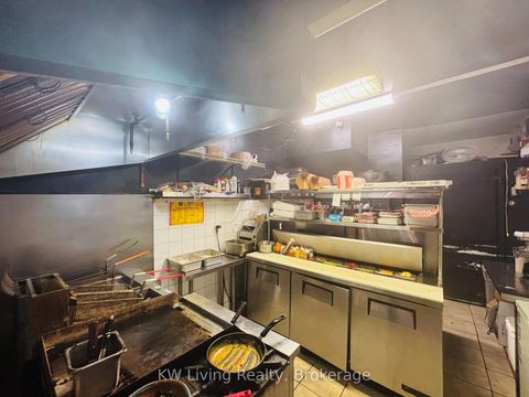 Photo 7 at 251 Augusta Avenue, Chinatown, Toronto