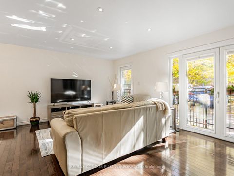 Photo 6 at F - 346 Jarvis Street, Yonge Corridor, Toronto