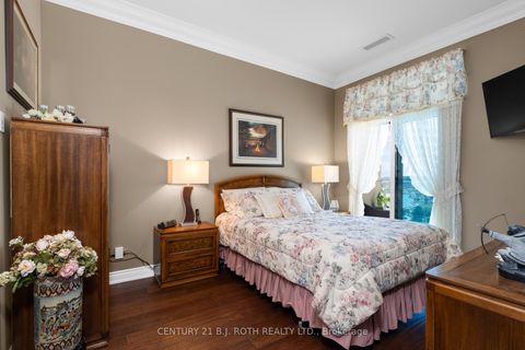 Photo 16 at PH09 - 37 Ellen Street, Lakeshore, Barrie