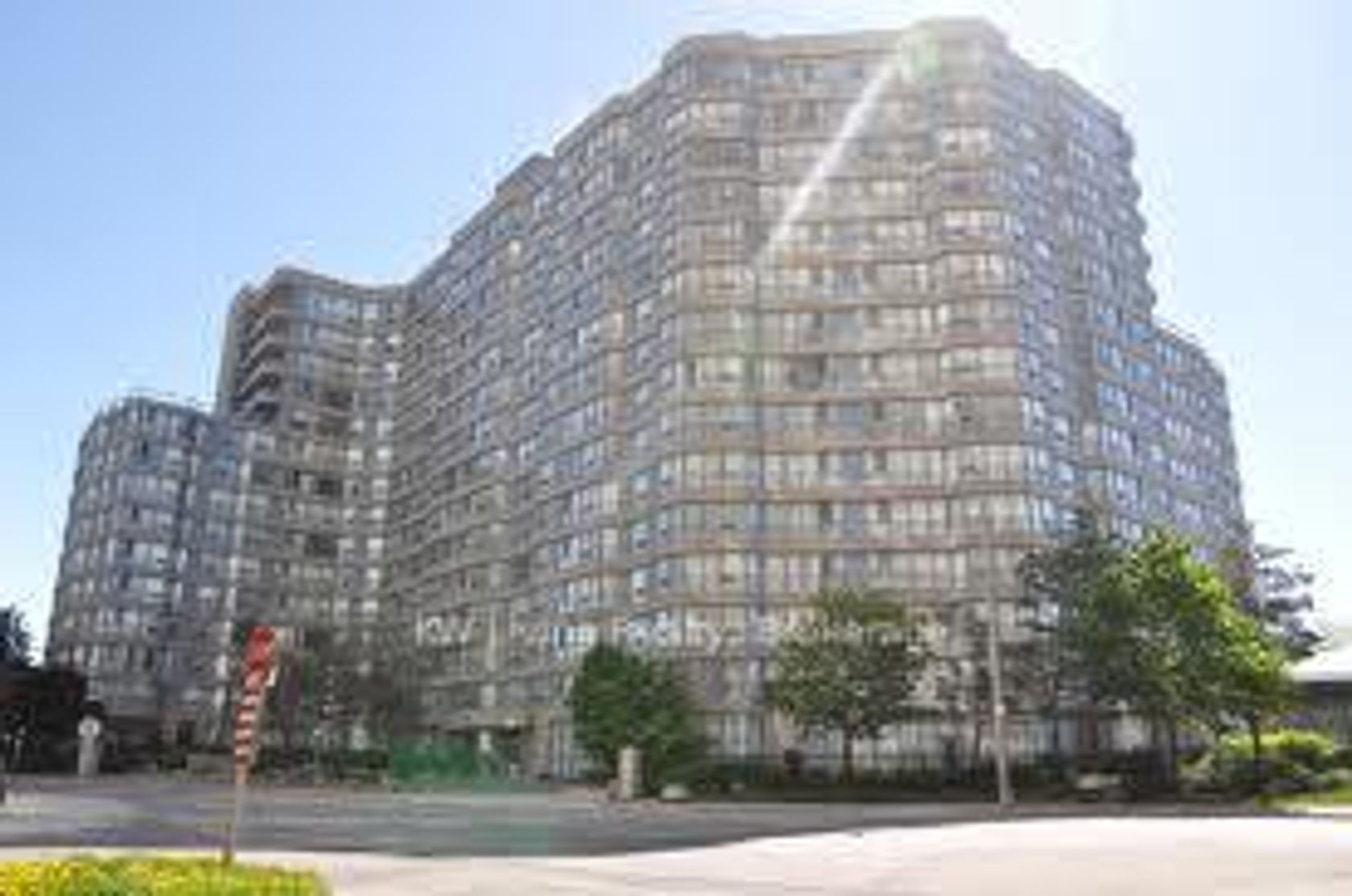 1207 - 250 Webb Drive, City Centre, Mississauga 