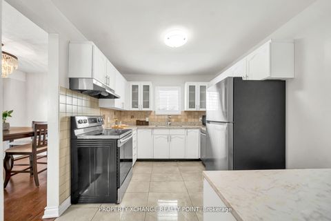 Photo 10 at 12 Waverly Street S, Vanier, Oshawa