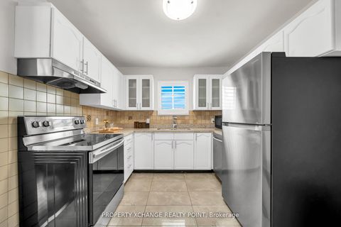 Photo 12 at 12 Waverly Street S, Vanier, Oshawa