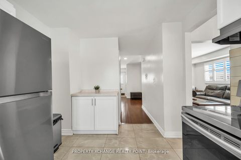 Photo 14 at 12 Waverly Street S, Vanier, Oshawa