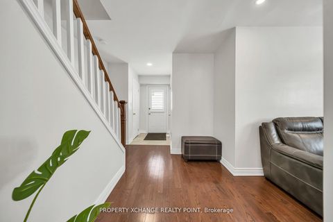 Photo 15 at 12 Waverly Street S, Vanier, Oshawa