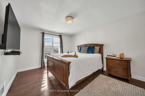 Photo 20 at 12 Waverly Street S, Vanier, Oshawa