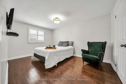 Photo 23 at 12 Waverly Street S, Vanier, Oshawa