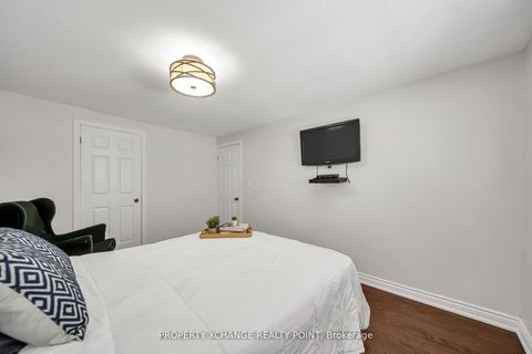 Photo 24 at 12 Waverly Street S, Vanier, Oshawa