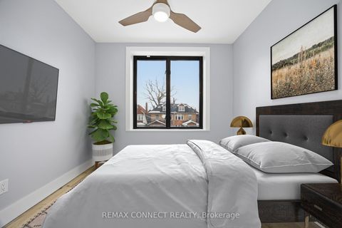 Photo 23 at 16 Rosemount Avenue, Wychwood, Toronto