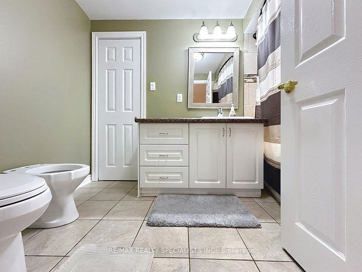 Photo 14 at 9 Siesta Court, Wellington, Brampton