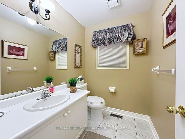 Photo 15 at 9 Siesta Court, Wellington, Brampton