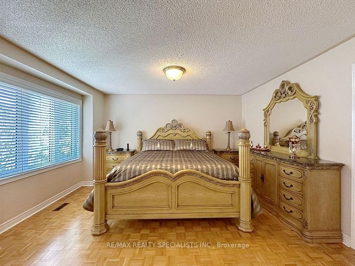 Photo 21 at 9 Siesta Court, Wellington, Brampton