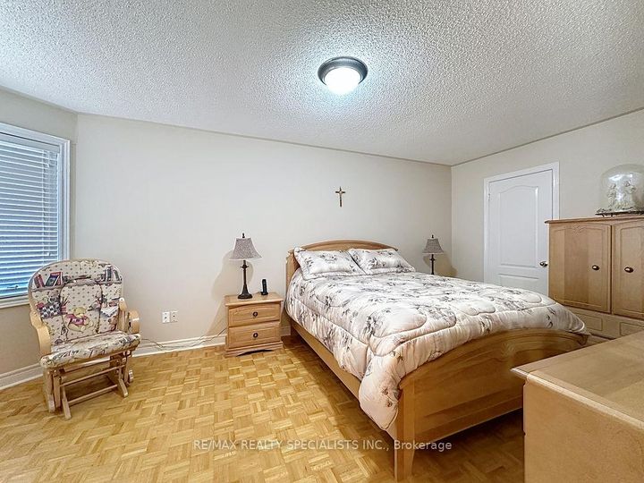 Photo 26 at 9 Siesta Court, Wellington, Brampton