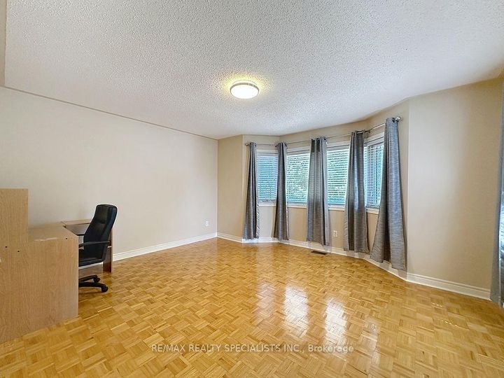 Photo 28 at 9 Siesta Court, Wellington, Brampton