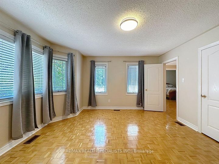 Photo 29 at 9 Siesta Court, Wellington, Brampton