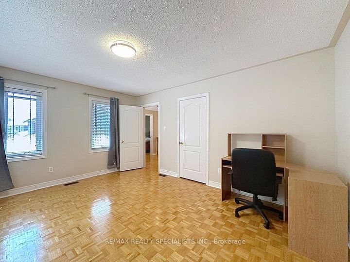 Photo 30 at 9 Siesta Court, Wellington, Brampton