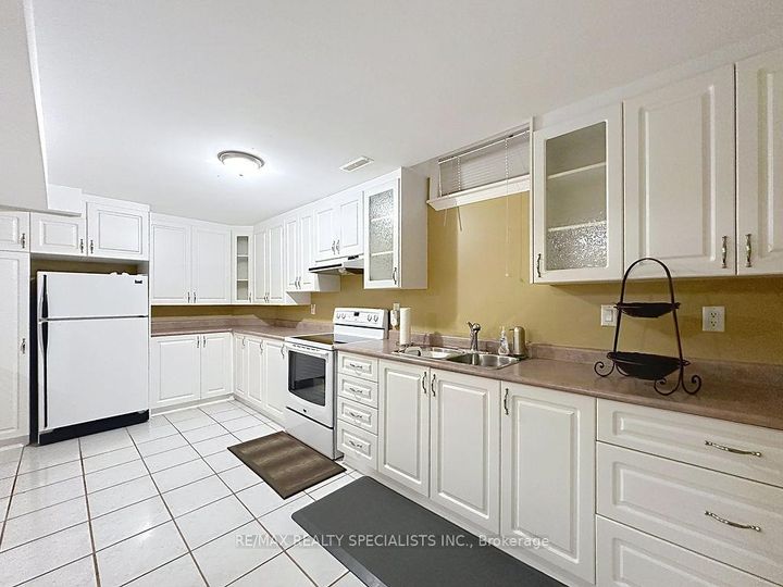 Photo 39 at 9 Siesta Court, Wellington, Brampton