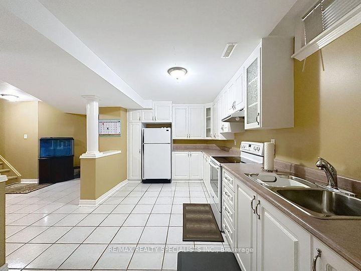 Photo 40 at 9 Siesta Court, Wellington, Brampton