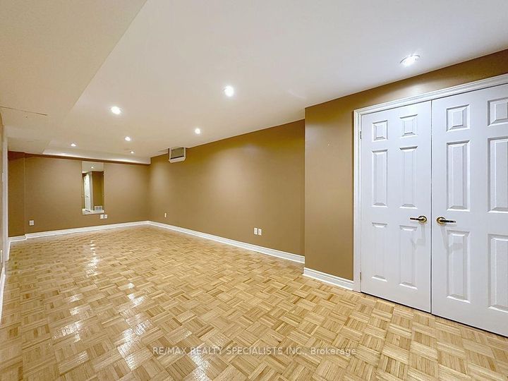 Photo 41 at 9 Siesta Court, Wellington, Brampton