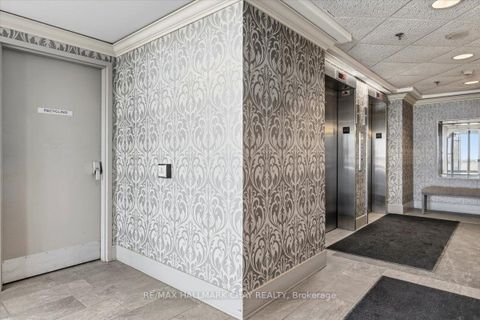 Photo 6 at 903 - 2 Toronto Street, City Centre, Barrie