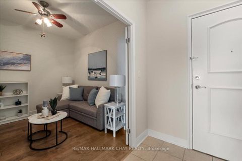 Photo 10 at 903 - 2 Toronto Street, City Centre, Barrie