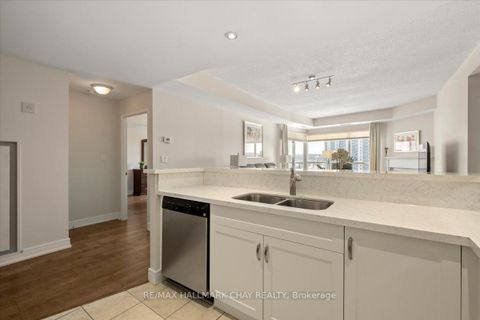 Photo 16 at 903 - 2 Toronto Street, City Centre, Barrie