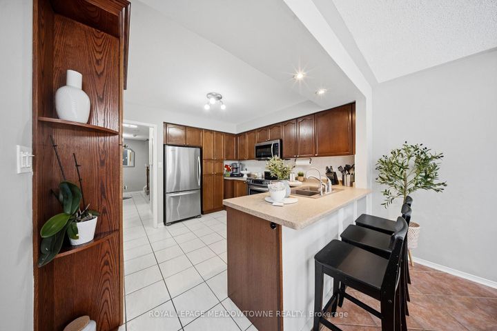 Photo 15 at 163 Eaton Street, Georgetown, Halton Hills