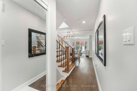 Photo 4 at 912 Delgado Drive, East Credit, Mississauga