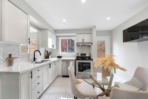 Photo 10 at 912 Delgado Drive, East Credit, Mississauga