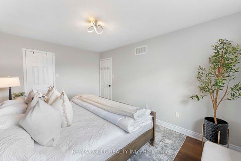 Photo 16 at 912 Delgado Drive, East Credit, Mississauga