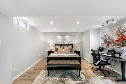 Photo 28 at 912 Delgado Drive, East Credit, Mississauga