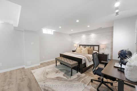 Photo 29 at 912 Delgado Drive, East Credit, Mississauga