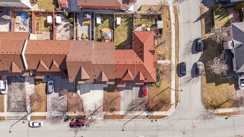 Photo 35 at 912 Delgado Drive, East Credit, Mississauga