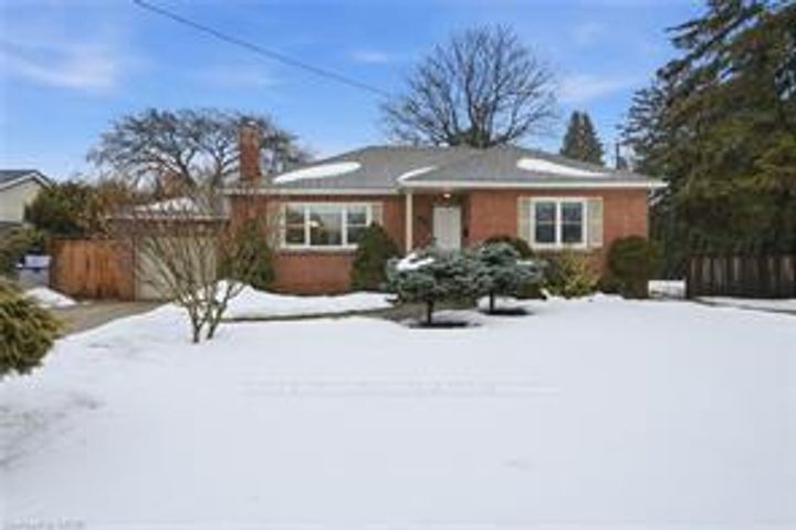 Photo 3 at 59 Oakley Crescent, Ancaster, Hamilton