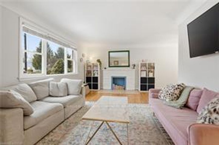 Photo 7 at 59 Oakley Crescent, Ancaster, Hamilton