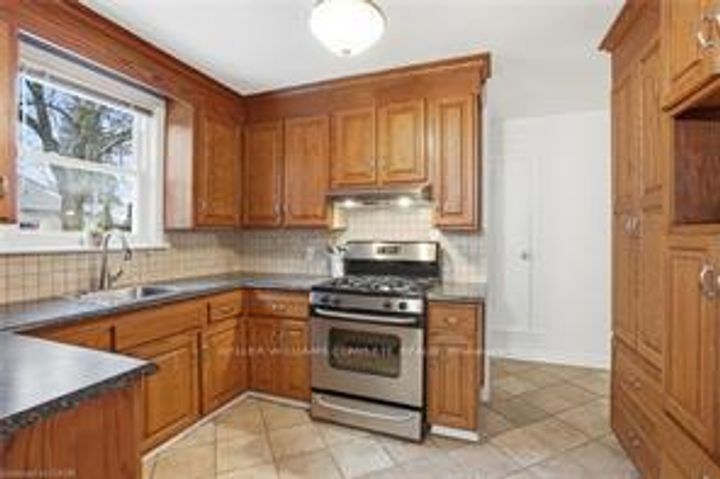 Photo 15 at 59 Oakley Crescent, Ancaster, Hamilton