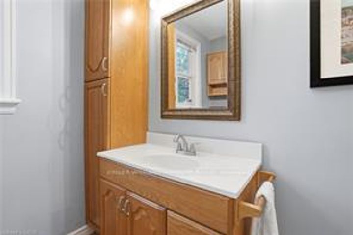 Photo 21 at 59 Oakley Crescent, Ancaster, Hamilton