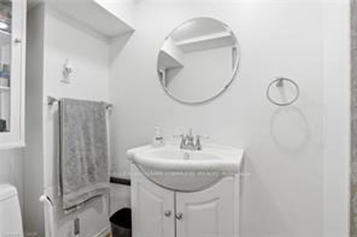 Photo 33 at 59 Oakley Crescent, Ancaster, Hamilton