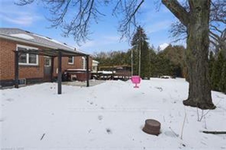 Photo 40 at 59 Oakley Crescent, Ancaster, Hamilton