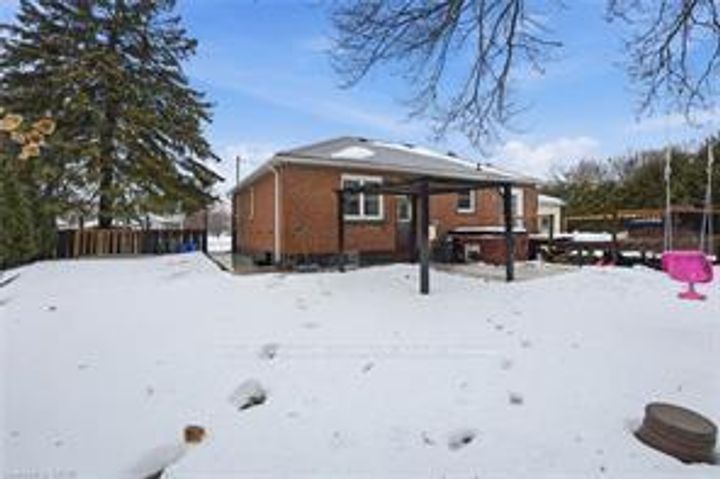 Photo 42 at 59 Oakley Crescent, Ancaster, Hamilton