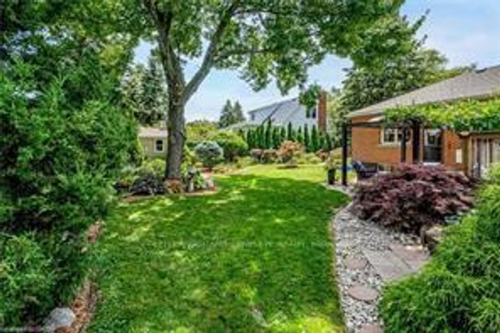 Photo 46 at 59 Oakley Crescent, Ancaster, Hamilton