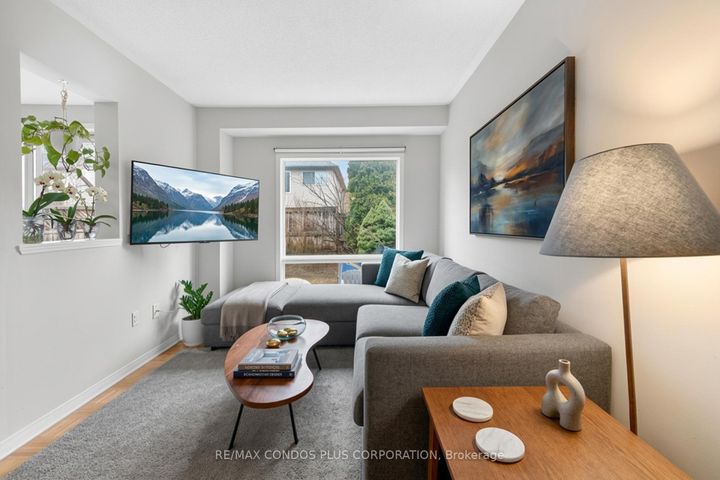 Photo 5 at 62 - 2945 Thomas Street, Central Erin Mills, Mississauga