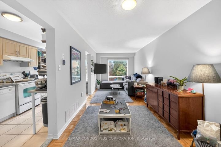 Photo 8 at 62 - 2945 Thomas Street, Central Erin Mills, Mississauga