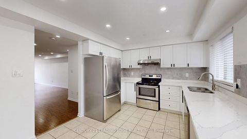 Photo 3 at 38 Rumi Crescent, Victoria Village, Toronto