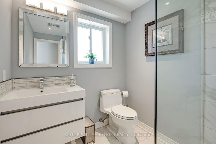 Photo 18 at 3270 Spruce Avenue, Roseland, Burlington